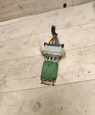 Mercedes-Benz A W169 Heater blower motor/fan resistor 