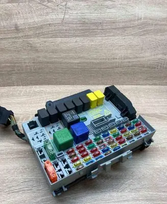 Opel Astra G Fuse module 24412497 24431677 USED