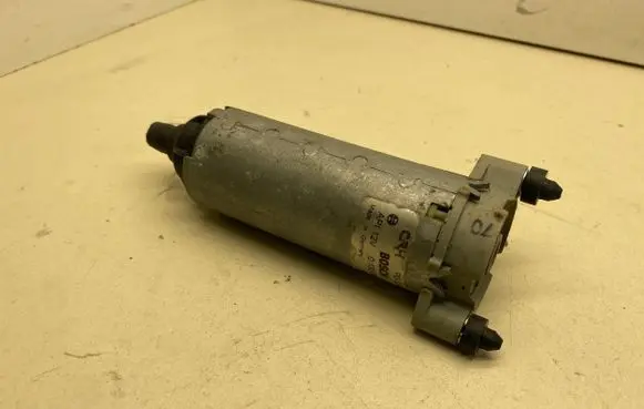 Mercedes-Benz E W211 Seat adjustment motor 0130002625 060906N P01215901