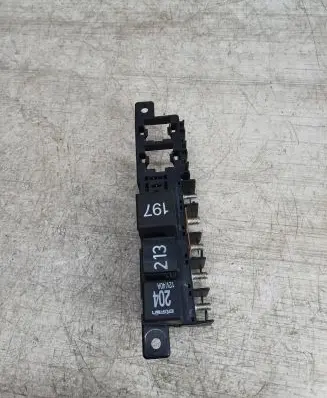 Volkswagen PASSAT B5 Fuse box set 8L0941822A 896083000