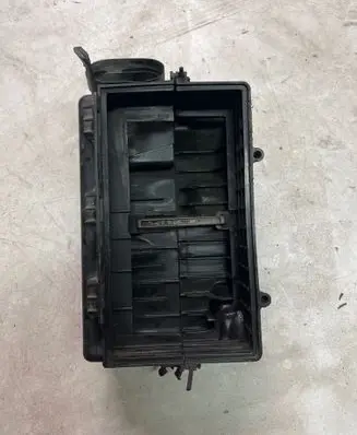 Peugeot 407 Air filter box 9659405080