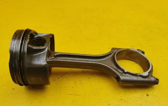 Volvo S90, V90 Piston 31460825 B4204723 GL4