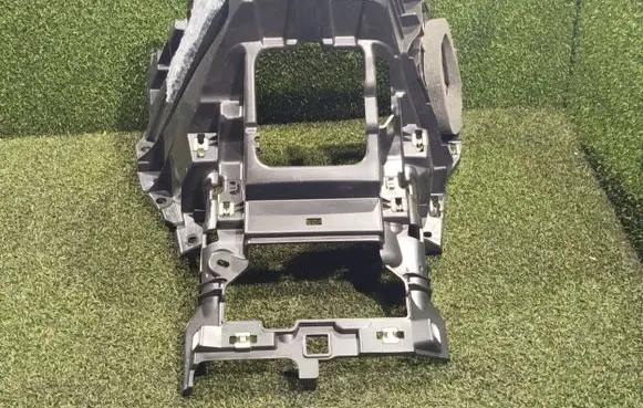 Renault Kangoo III Center console 681048245R 681040450R 281H87008R
