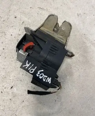 Mercedes-Benz C W203 Loading door lock