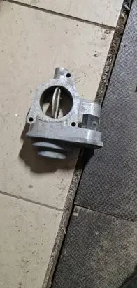 Audi A8 S8 D3 4E Throttle valve 057128063 B11170036