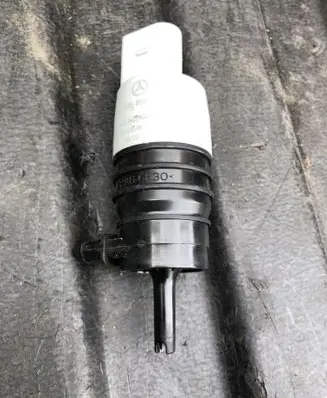 Mercedes-Benz E W213 Headlight washer pump A2058660100