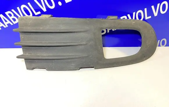 Volvo V50 Quarter panel pressure vent 30655885