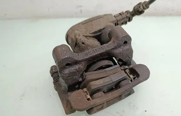 Hyundai i40 Rear brake caliper