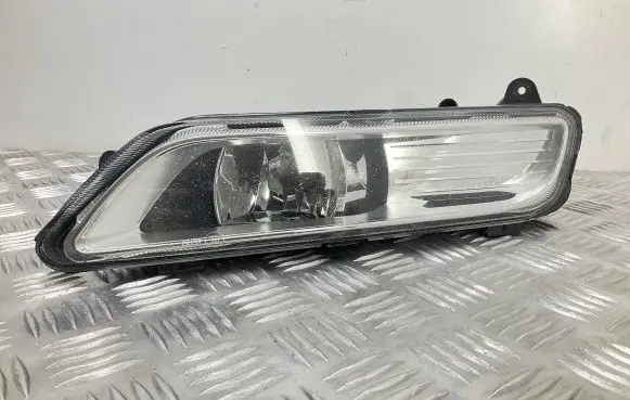 Volkswagen PASSAT B7 Front fog light 3AA941662E