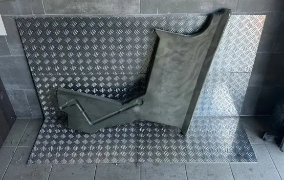 Toyota Avensis T270 Trunk/boot floor carpet liner 5842705040