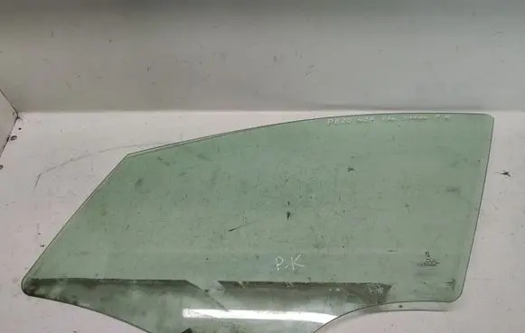 Peugeot 407 Front door window glass four-door
