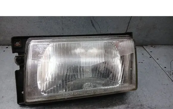 Volkswagen Polo II 86C 2F Front reflector 
