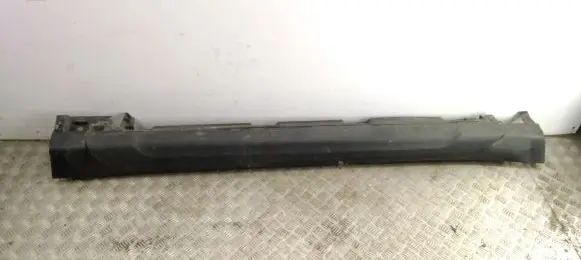 Suzuki SX4 S-Cross Sill 7724261M