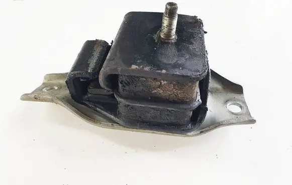 Subaru Legacy Engine mount vacuum valve 