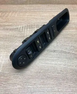 Peugeot 407 Electric window control switch 96468704XT 53269704 USED