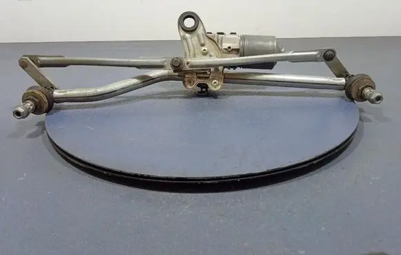 BMW X3 E83 Front wiper linkage and motor 6914577