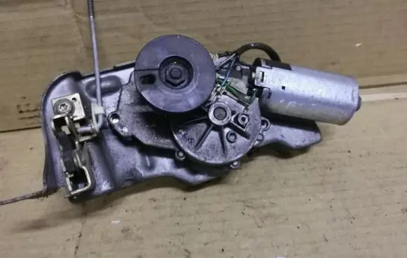 Renault Laguna I Wiper motor 7700831512