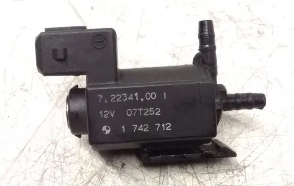 BMW 5 E60 E61 Turbo solenoid valve 72234100