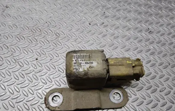 Suzuki Grand Vitara II Airbag deployment crash/impact sensor 3893065J10