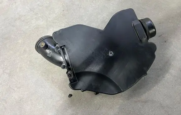 Mercedes-Benz S W221 Intake resonator A6429970720
