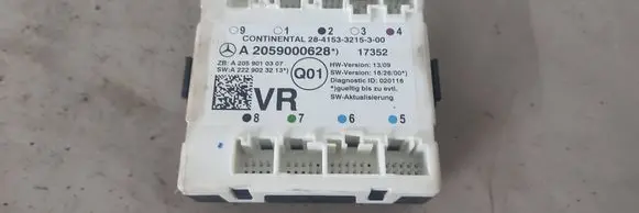 Mercedes-Benz C W205 Door control unit/module A2059000628 A2059010307