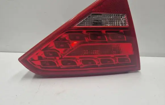 Audi A5 8T 8F Tailgate rear/tail lights 8T0945093A