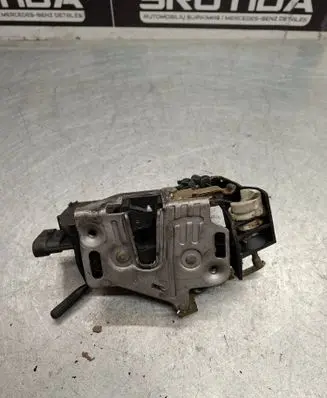 Mercedes-Benz ML W163 Front door lock A1637202835
