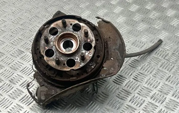 Honda CR-V Rear wheel hub spindle/knuckle 