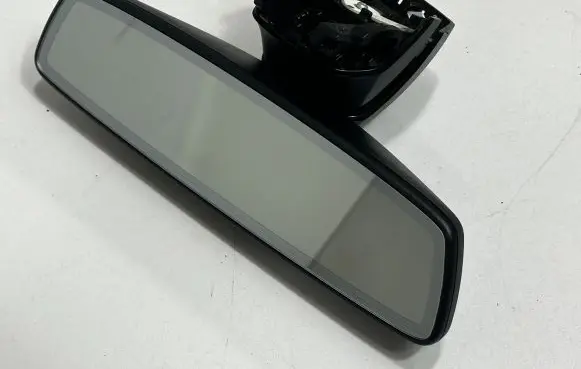 Rear view mirror (interior)
