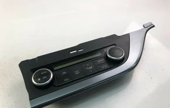 Toyota Auris E180 Climate control unit 5590002460 K2321