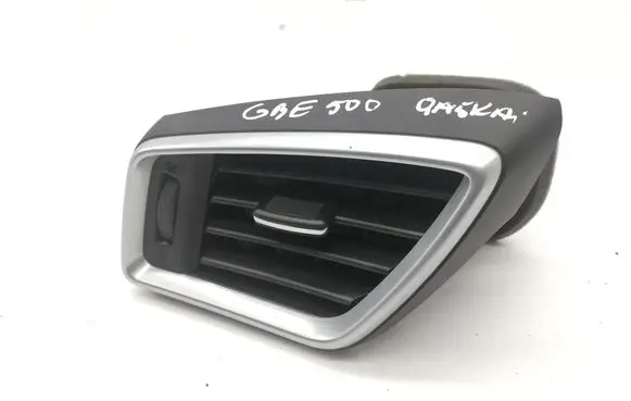 Nissan Qashqai Dashboard air vent grill cover trim 30490001