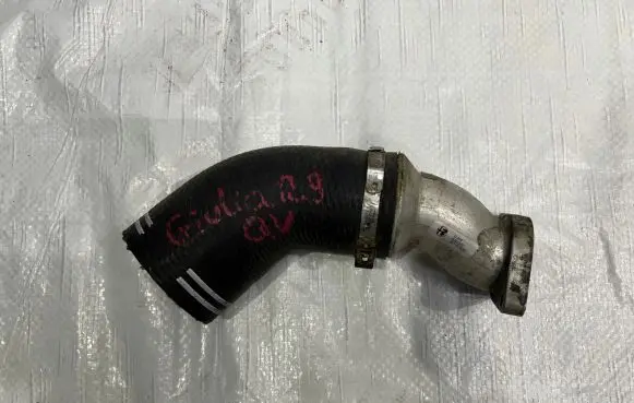 Alfa Romeo Giulia Intercooler hose/pipe 50533821