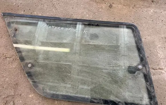 Opel Frontera A Rear side window