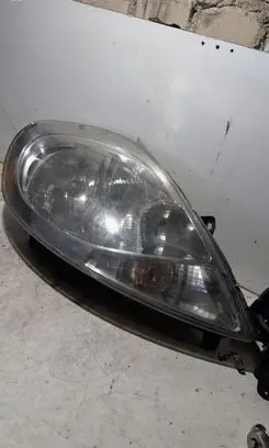 Opel Vivaro Headlight/headlamp 8200701366