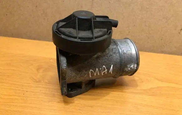 Mercedes-Benz A W168 EGR valve A6680900454