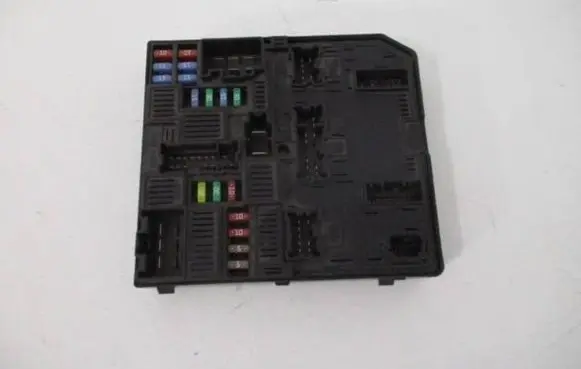 Renault Scenic IV - Grand scenic IV Fuse module 284B66727R