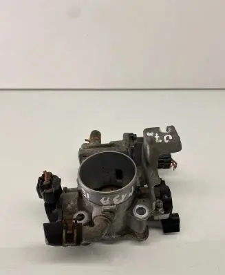 Suzuki Swift I Throttle valve