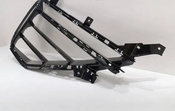 Lamborghini Urus Front bumper lower grill 4ML807682B