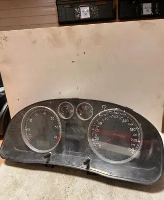 Volkswagen PASSAT B5.5 Speedometer (instrument cluster) 3B0920827 VWZ7Z0A4406509