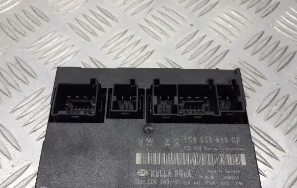 Skoda Octavia Mk2 (1Z) Central body control module 1K0959433
