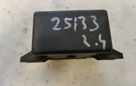 Mercedes-Benz Sprinter W901 W902 W903 W904 Glow plug pre-heat relay 0015459732