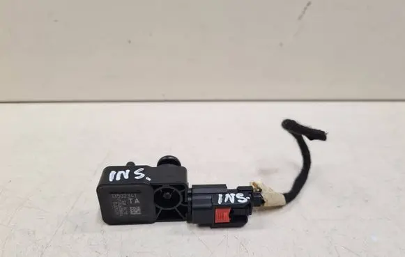 Opel Insignia A Airbag deployment crash/impact sensor 13502341 343149712