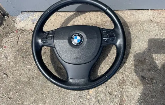BMW 5 F10 F11 Steering wheel 6102364