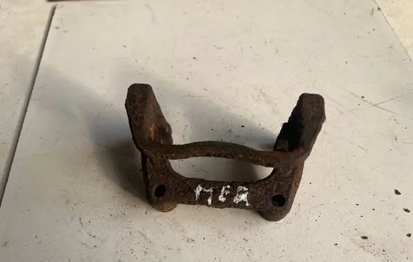 Opel Meriva A Brake caliper pad carrier rear 