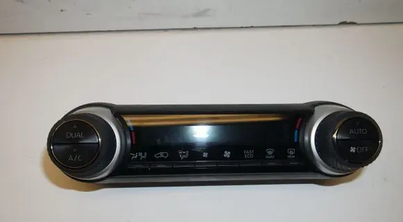 Toyota RAV 4 (XA50) Interior fan control switch 5590042600