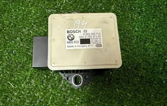 BMW 5 E60 E61 ESP acceleration yaw rate sensor 6782371
