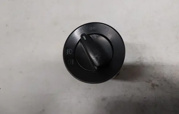 Volkswagen PASSAT B5 Light switch 1C0941531A