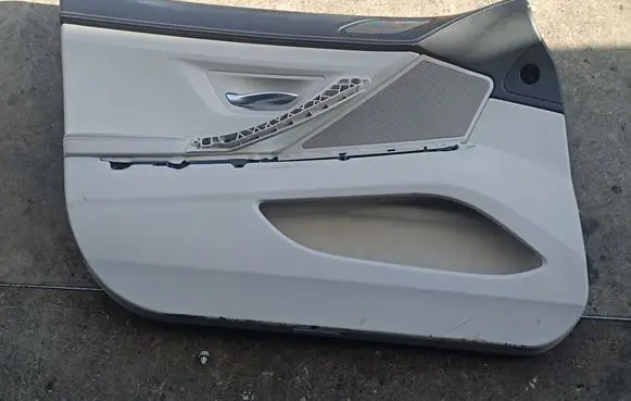 BMW 6 F06 Gran coupe Front door card panel trim 105083580 105083580C