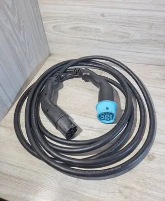 Renault Zoe Electric car charging cable 296957361R F968410 0318072020110381
