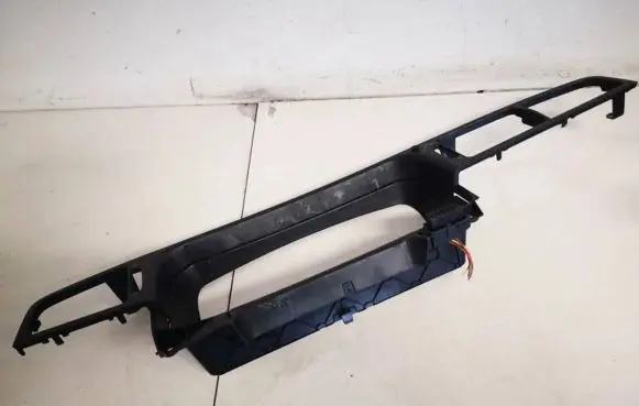 Volkswagen PASSAT B4 Dashboard trim a31857061